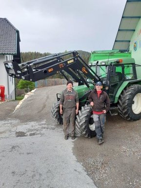 Hauer Frontlader POM-R 90 übergeben an Herrn Hofer Theobald aus Kulm/Zirbitz