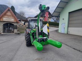 Deutz Fahr Wickler 1221C übergeben an Familie Pirker